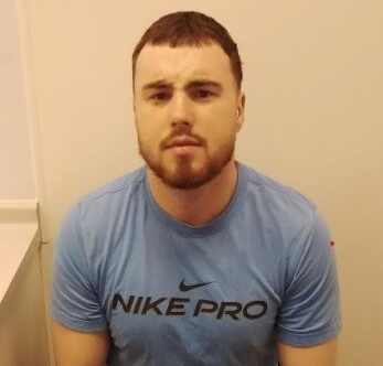 Conmen claimed they had lost their wallets in £5,000 scam